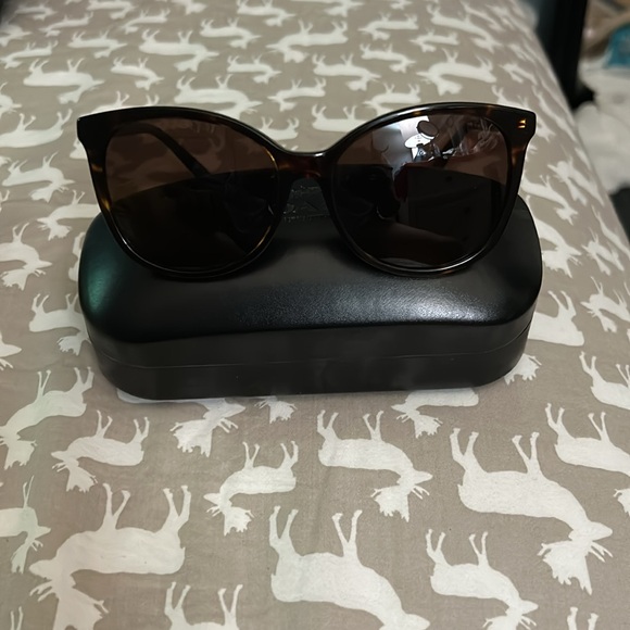 Coach sun glasses - Picture 8 of 9